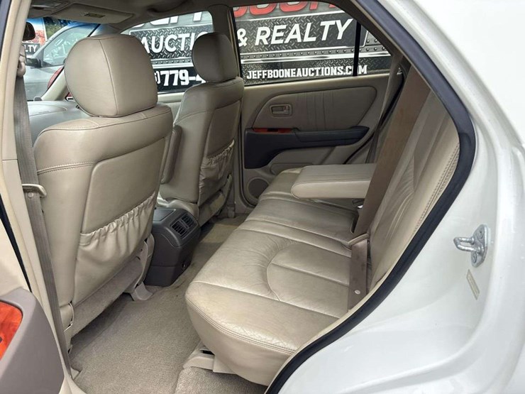 2000-lexus-rx300-image-10