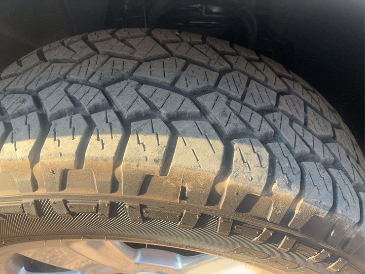 2018-chevrolet-tahoe-image-23