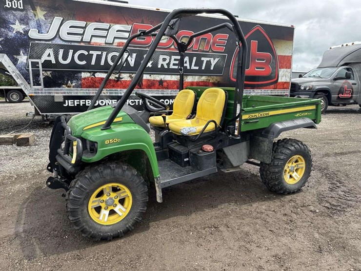 john-deere-gator-image-1