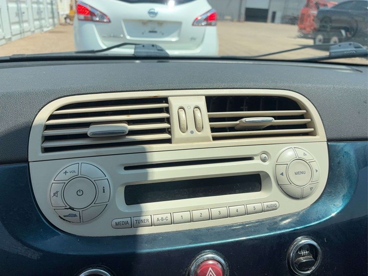 2015-fiat-500-image-15