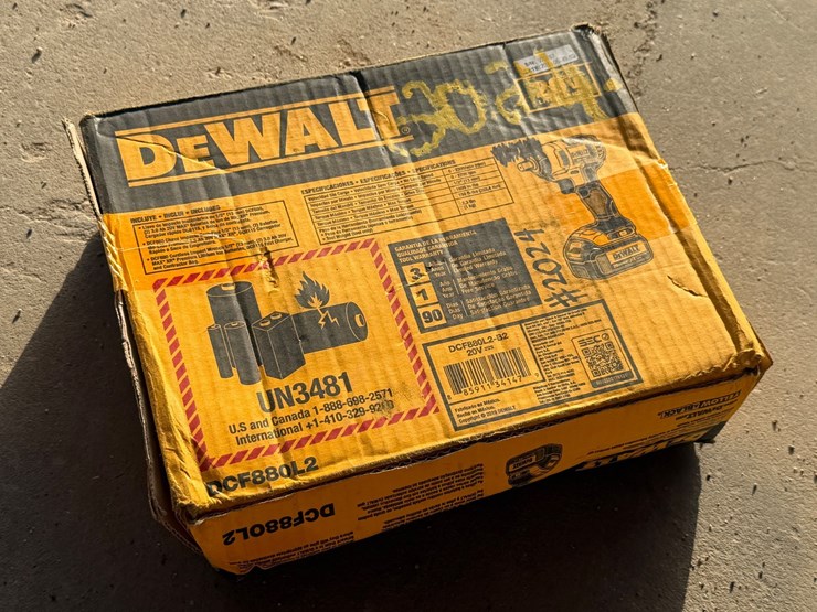 #2024-•-dewalt-1/2in-cordless-impact-wrench-image-7
