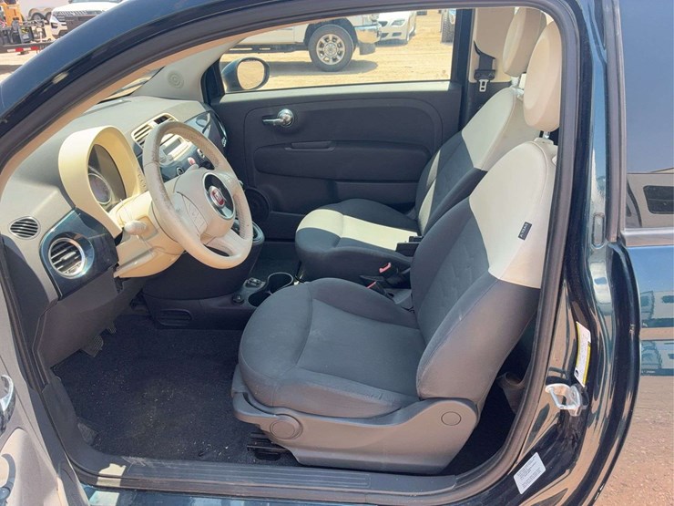 2015-fiat-500-image-7