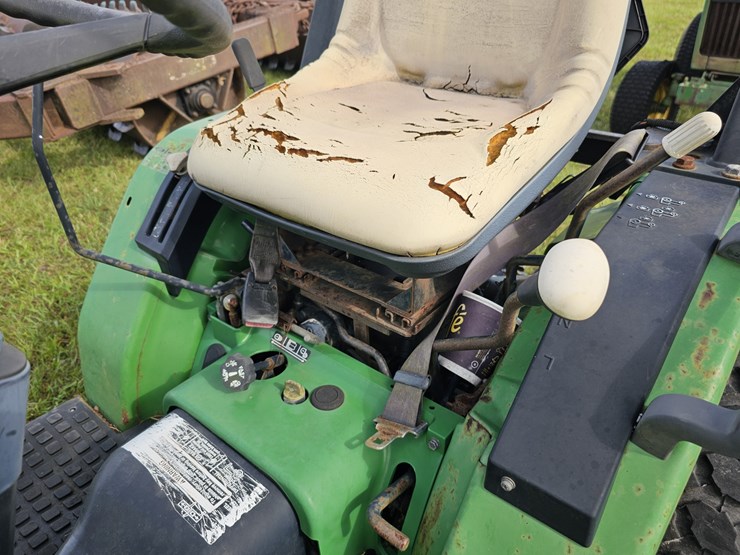 john-deere-4110-image-7