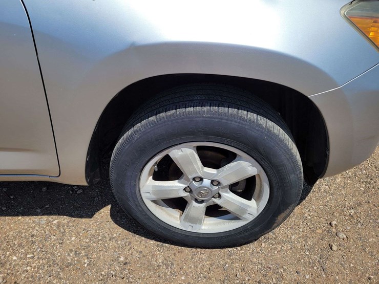 2006-toyota-rav4-image-3