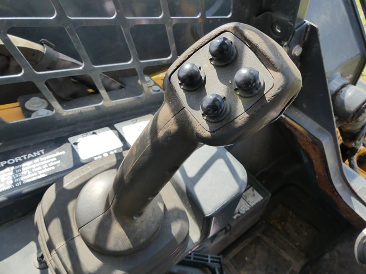 deere-325g-image-14