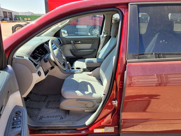2016-gmc-acadia-image-12