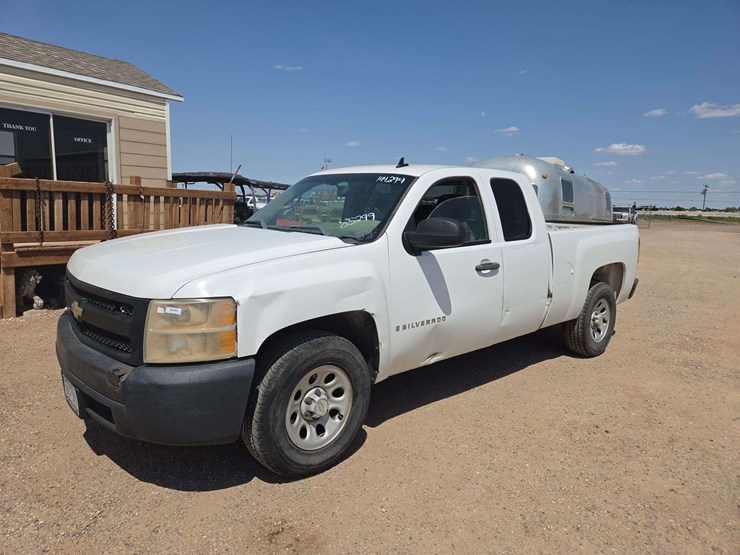 2008-chevrolet-silverado-1500-ls-image-1