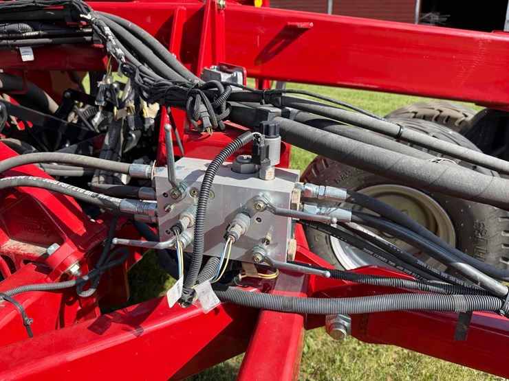 case-ih-550-image-9