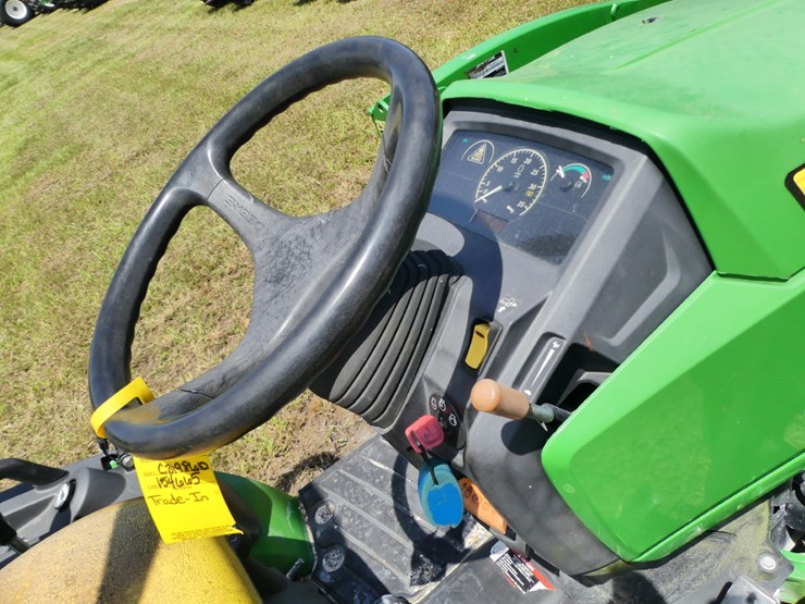 2018-john-deere-1025r-image-14