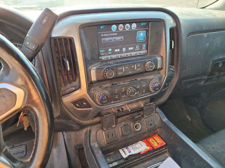 2017-chevrolet-silverado-2500-lt-image-17