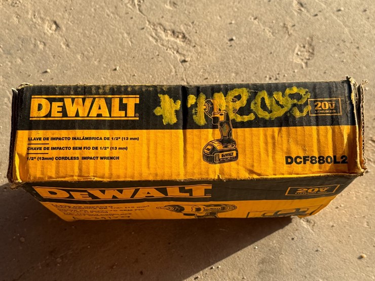#2024-•-dewalt-1/2in-cordless-impact-wrench-image-16