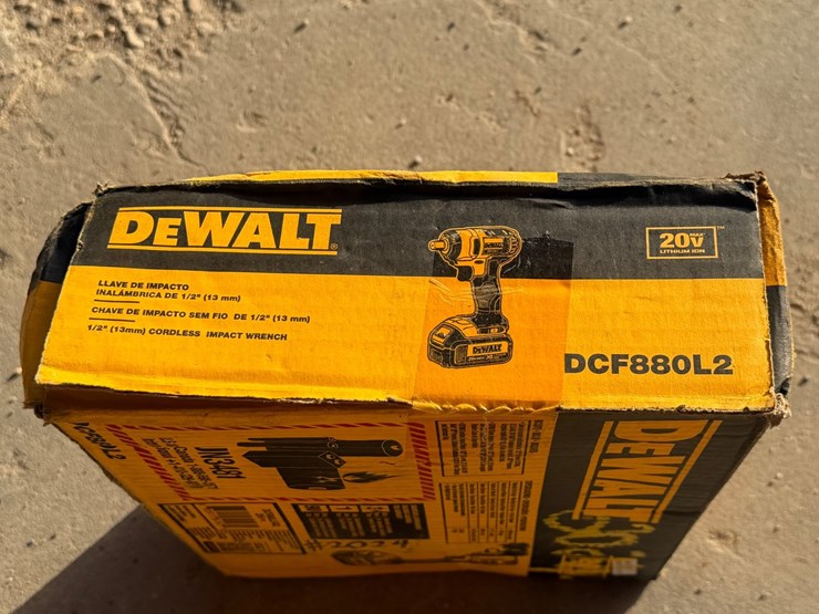 #2024-•-dewalt-1/2in-cordless-impact-wrench-image-15