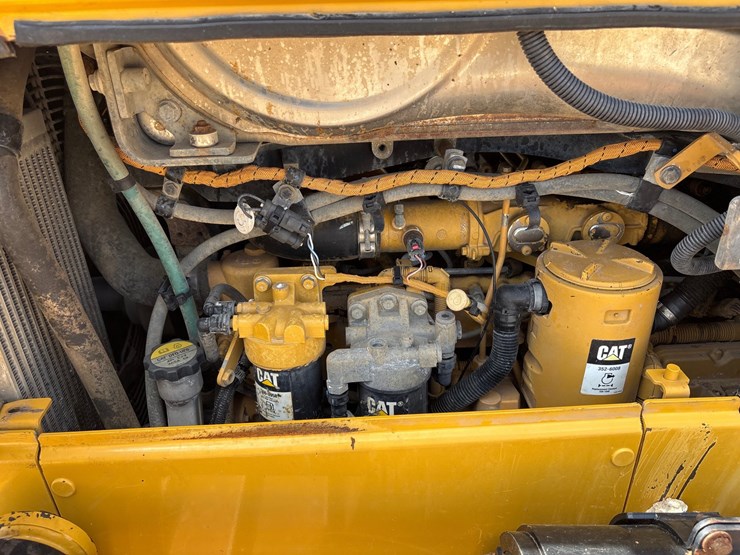 caterpillar-d6n-lgp-image-15