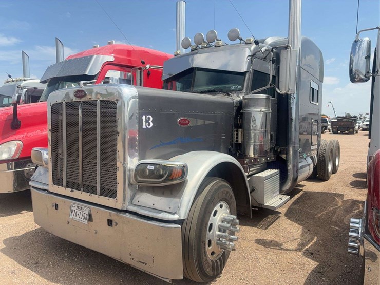 2008-peterbilt-389-image-1