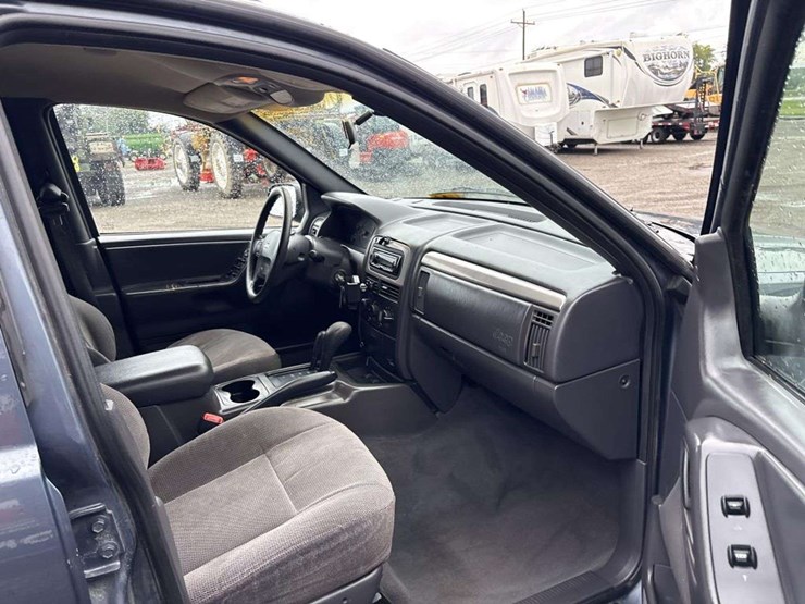 2000-jeep-grand-cherokee-laredo-image-13