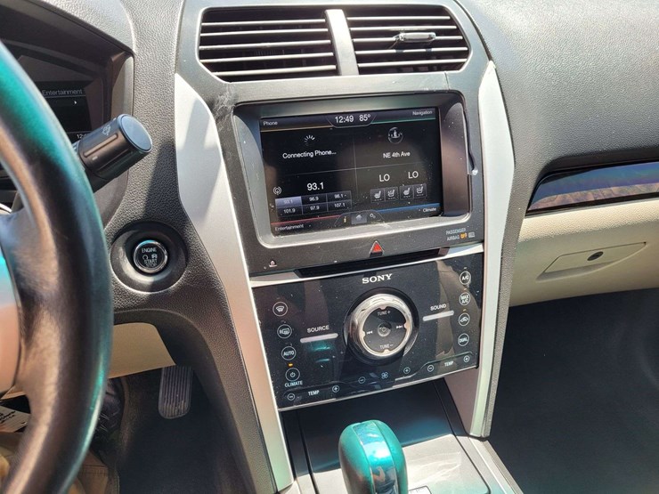 2012-ford-explorer-limited-image-18