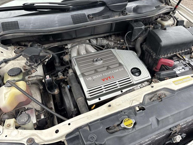 2000-lexus-rx300-image-17