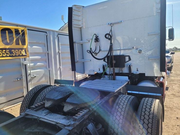2014-peterbilt-386-image-6