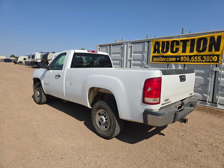 2009-gmc-sierra-2500hd-image-4