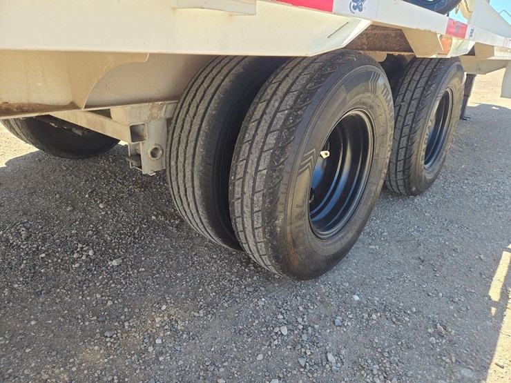 2023-super-champion-flatbed-trailer-image-11
