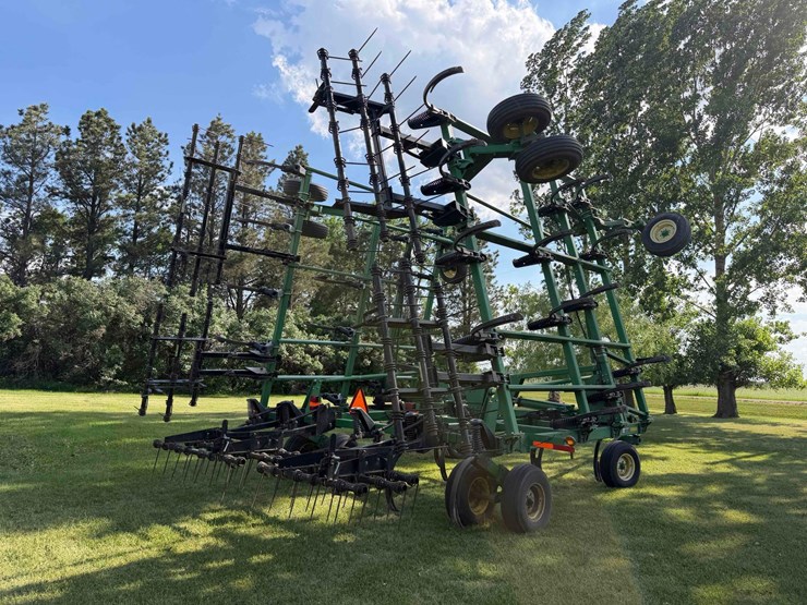 john-deere-chisel-plow-image-5