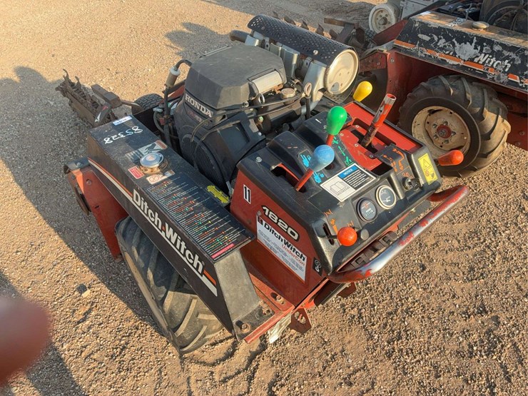 ditch-witch-1820-image-6