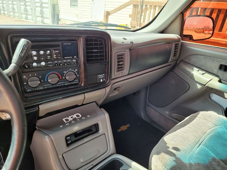 2000-chevrolet-silverado-1500-image-13