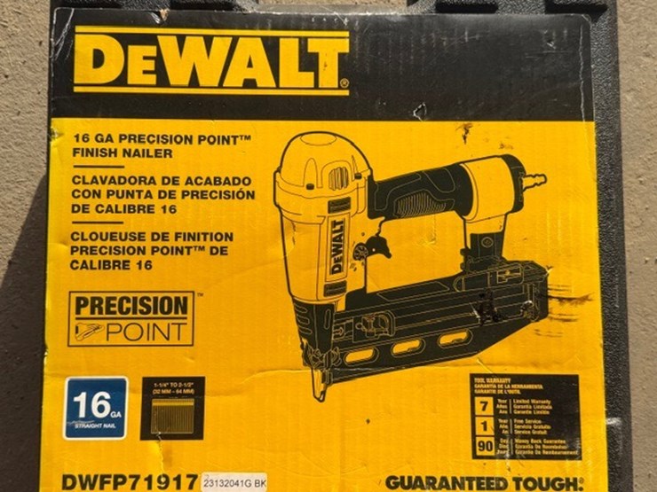#2027-•-dewalt-16-gauge-finish-nailer-image-3