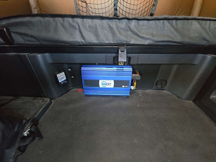 2019-freightliner-cascadia-123-sleeper-cab-truck-tractor-image-29