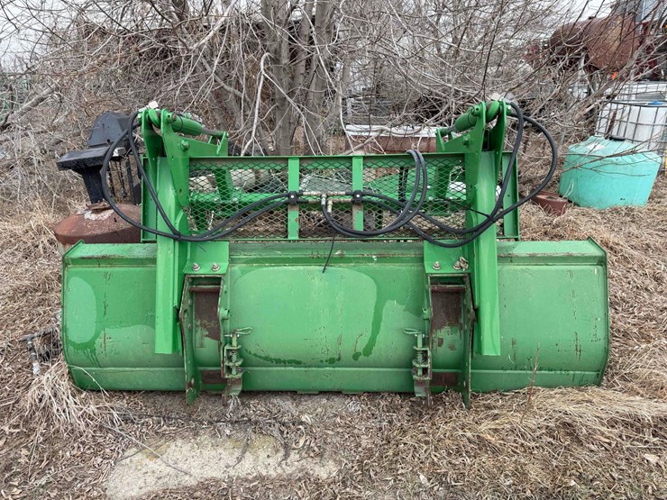 john-deere-bucket-with-grapple-image-2