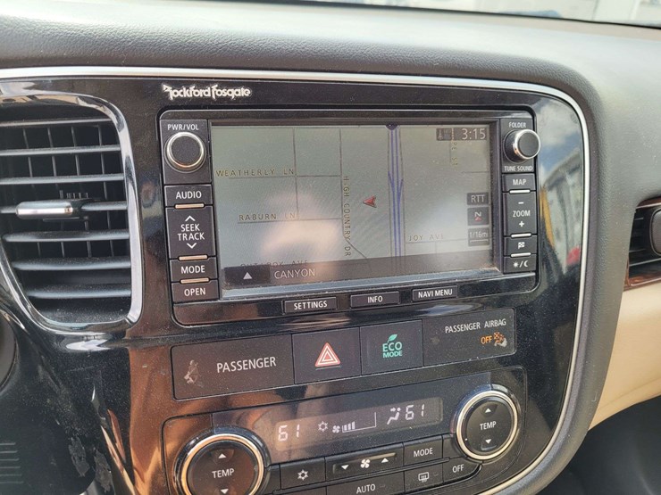 2014-mitsubishi-outlander-image-19