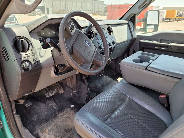 2015-ford-f550-image-19