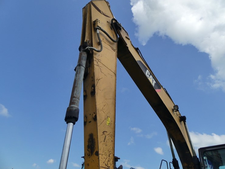 caterpillar-320el-image-10