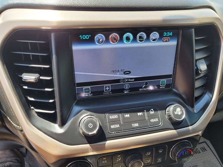 2018-gmc-acadia-denali-image-19