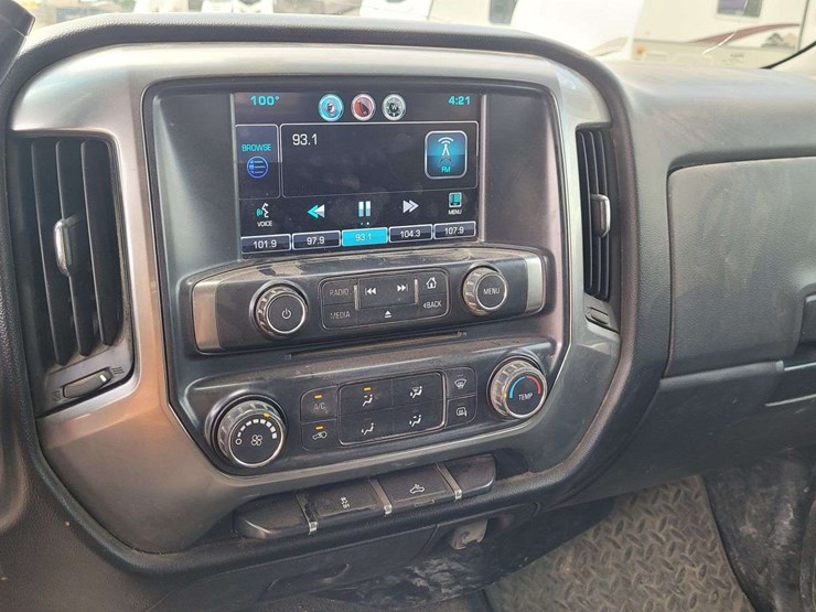 2016-chevrolet-silverado-2500-lt-image-10