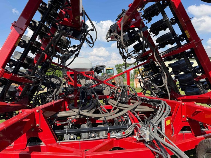 case-ih-550-image-8