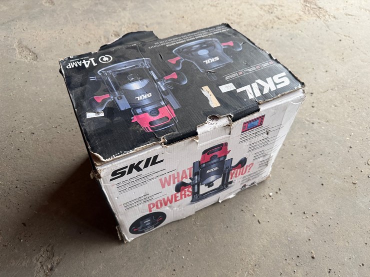 #2013-•-14-amp-skil-plunge-and-fixed-base-digital-corded-router-image-9