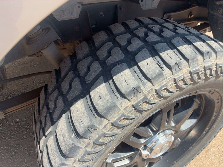 2010-toyota-tundra-image-41