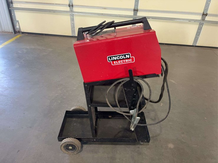 lincoln-electric-handy-core-wire-fees-welder-on-cart-image-7