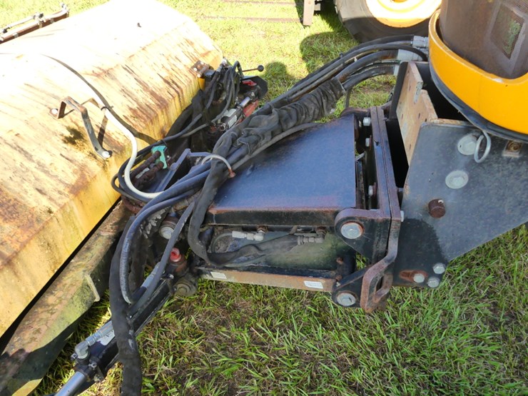 massey-ferguson-4608-image-11