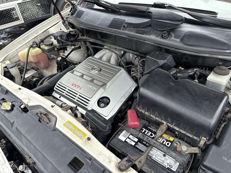 2000-lexus-rx300-image-18