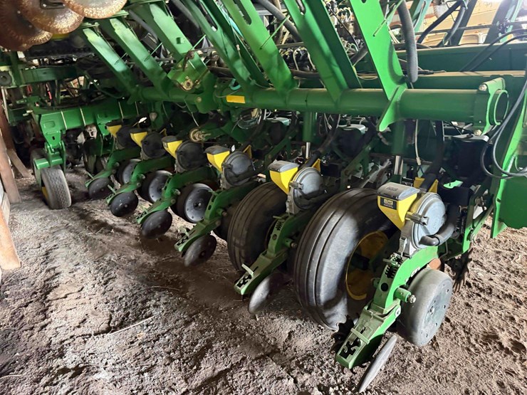 john-deere-1790-image-19