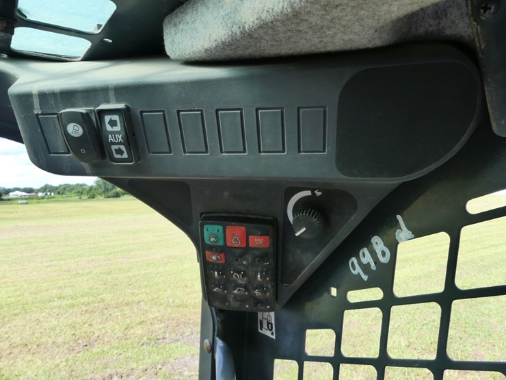deere-325g-image-15