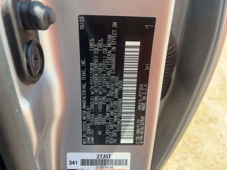2010-toyota-tundra-image-34