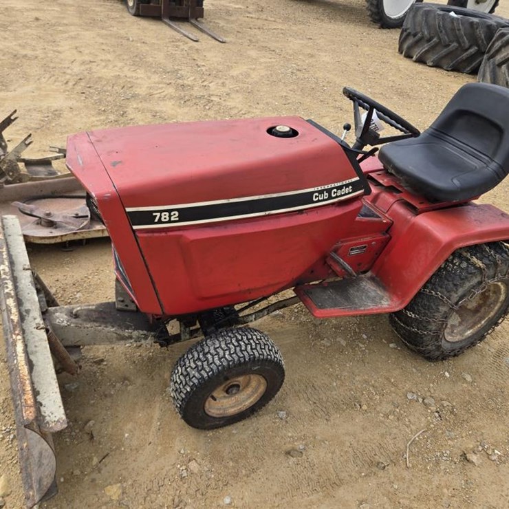 CUB CADET 782