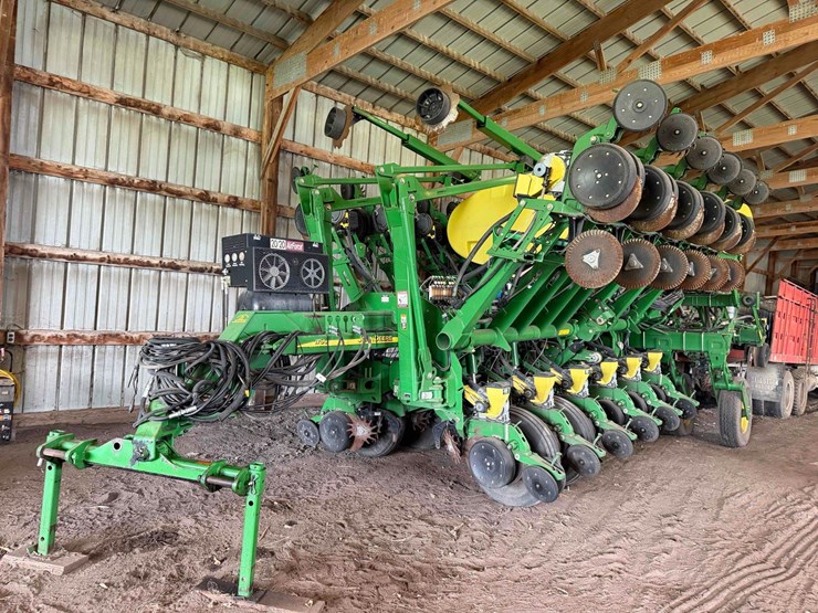 john-deere-1790-image-1