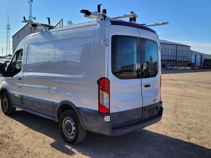 2015-ford-transit-image-14