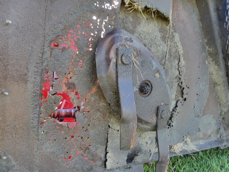 bush-hog-1812-image-8
