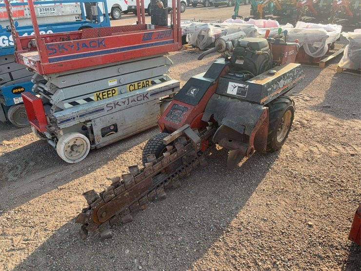 ditch-witch-1820-image-1