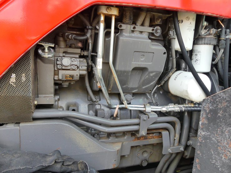 2014-massey-ferguson-5470-image-13